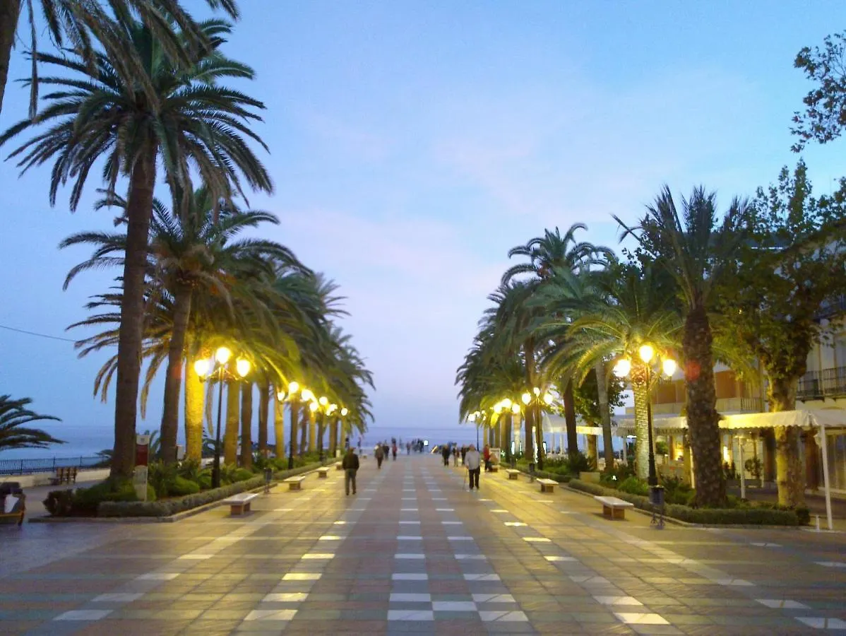 Casa Vista Bella - Sleeps 9 Villa Nerja Holiday home